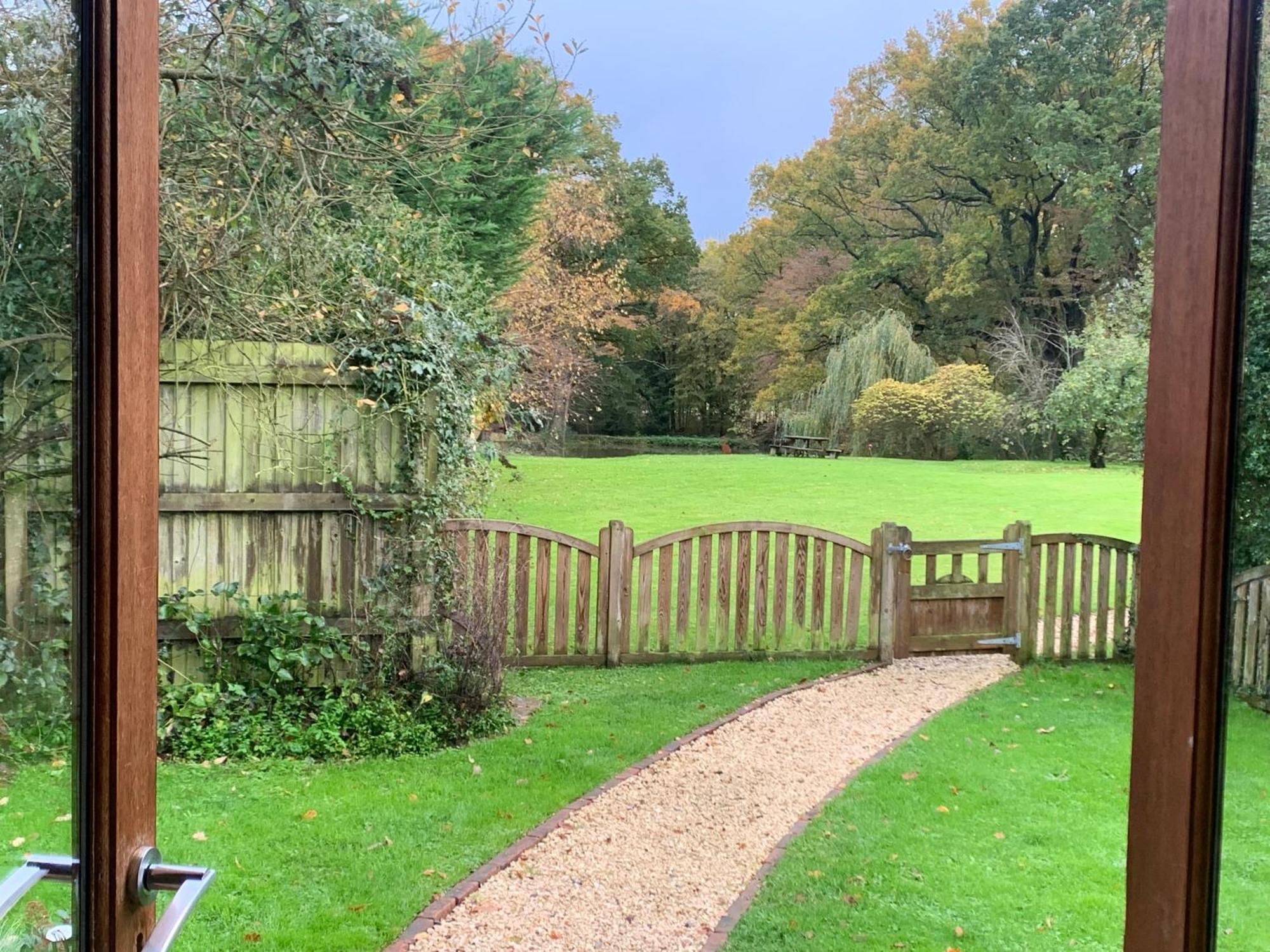 Holiday home New Cosy - View & Log Burner - Dog Proof Garden *